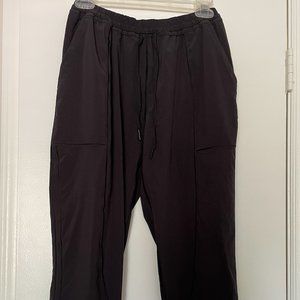 lululemon cropped jogger size 6